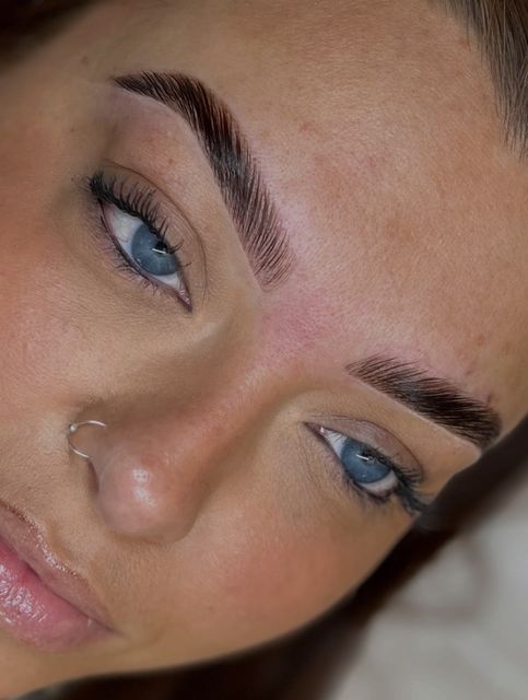 Brow lamination and lash lift seen from the side