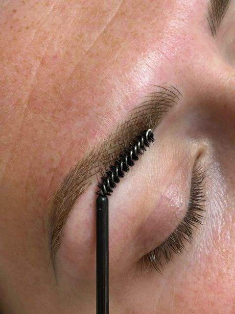 Fine hair stroke brow detail from semi-permanent makeup